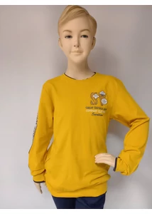 fiú sárga hosszú ujjú póló